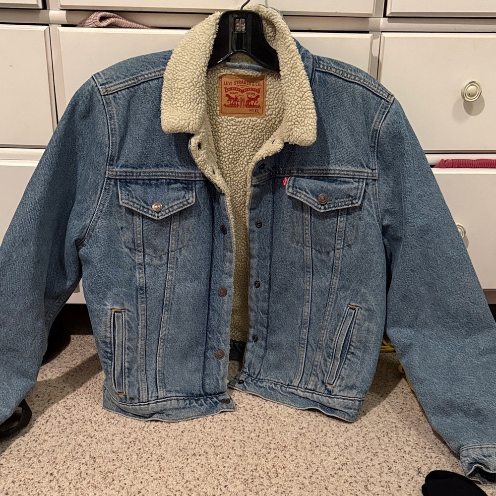 Levi's Light Blue Denim Jacket with Cream Lining